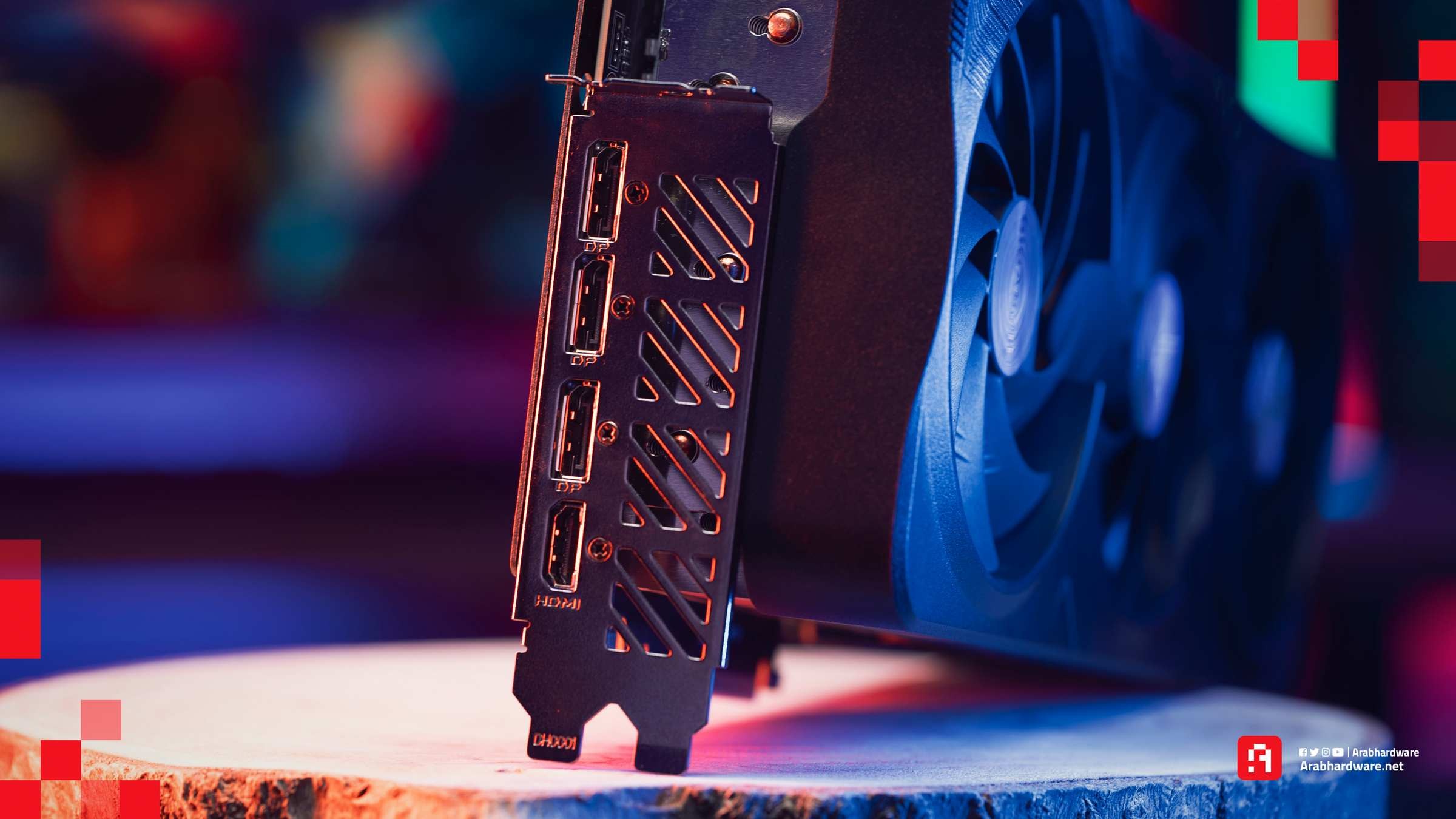 Gigabyte RTX 4090 GAMING OC منافذ  كارت الشاشة